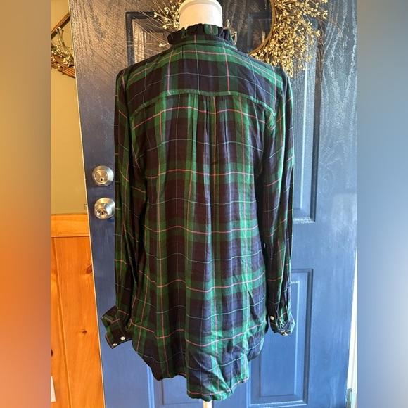 Crown & Ivy Plaid Ruffle Henley size Small - Picture 6 of 12